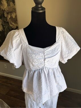 Old Navy White Puff Sleeve Peplum Blouse